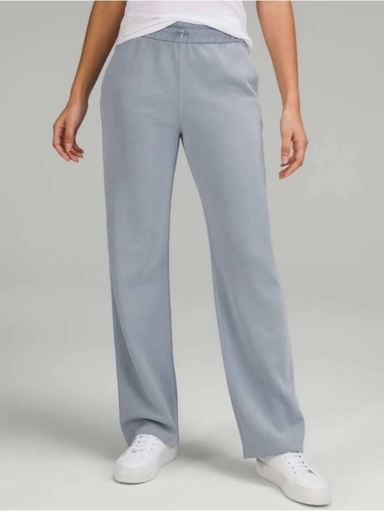 lululemon athletica Pants - NWOT Lululemon Softstreme High-Rise Pant (*Regular length). Women’s size 4
